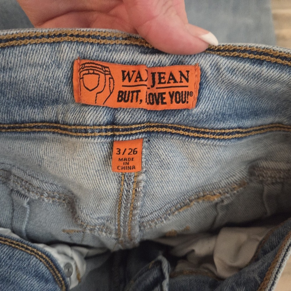 Wax Jean Butt I Love You Distressed Skinny Jeans Size 3/26 Light Wash Ripped - Picture 3 of 10